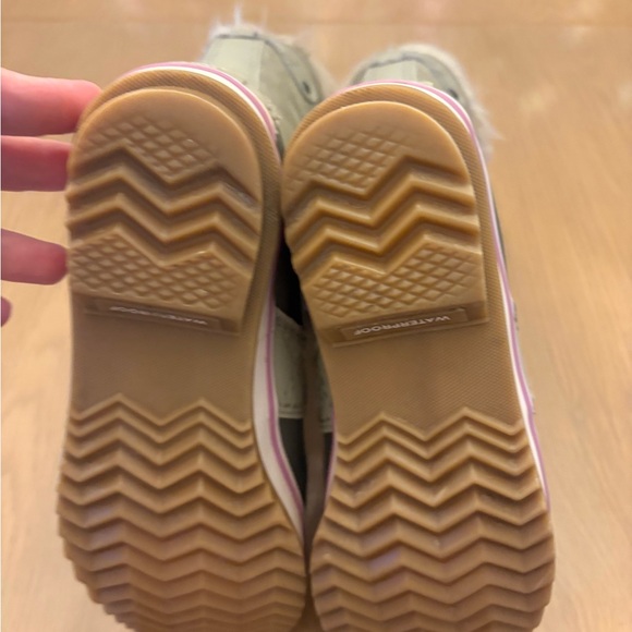 Sorel Youth Tofino II waterproof winter boots, sz 3 - Picture 5 of 7